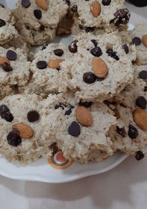 Una foto de Galletas de avena, pasas y frutos secos