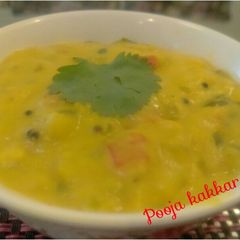 A picture of Besan Matar ka pitla.