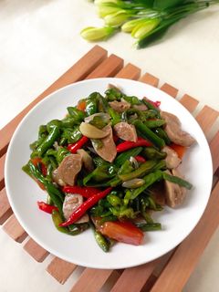 Foto resep Tumis Bunga Genjer Bakso