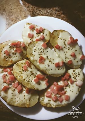 Una foto de Papas al Horno con Queso y Bacon😋