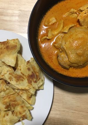 รูปของ มัสมั่นไก่ โรตี