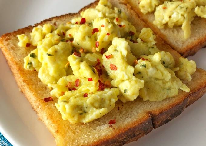 Scrambled Eggs On Toast Recipe By Sneha Paul Cookpad