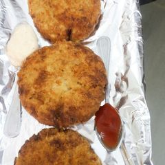 A picture of Poha stuffed tikki.