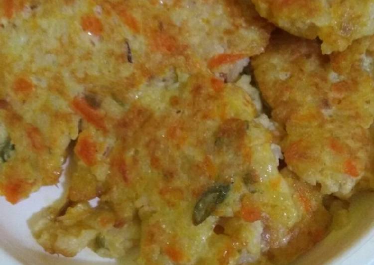 Omlet nasi+wortel+ayam+buncis