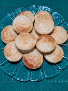Una foto de Panquecitos (cupcakes) de elote (maíz) blanco