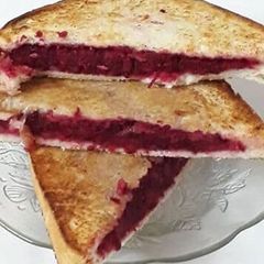 A picture of Beetroot Tava Sandwich.