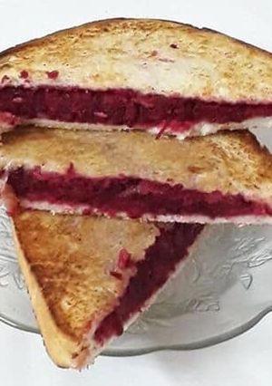A picture of Beetroot Tava Sandwich.