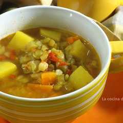 Una foto de Sopa de arvejas con especias indias
