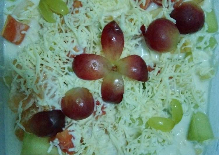 Salad buah simple