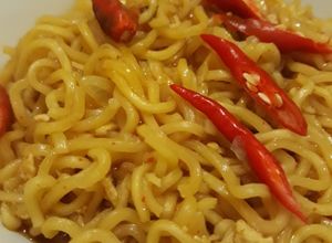 Foto resep Mie Goreng Tek Tek (Indomie Goreng Nyemek) #Juli25