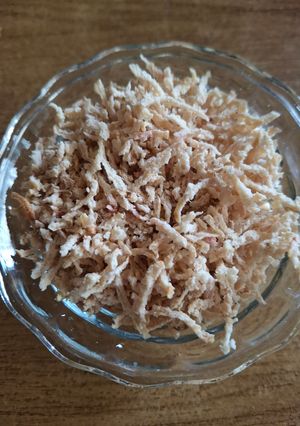 A picture of Sun dried amla mukhwas.