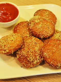 A picture of Garlic Mozzarella Bread With Parmesan Dip | By Neetu Suresh.