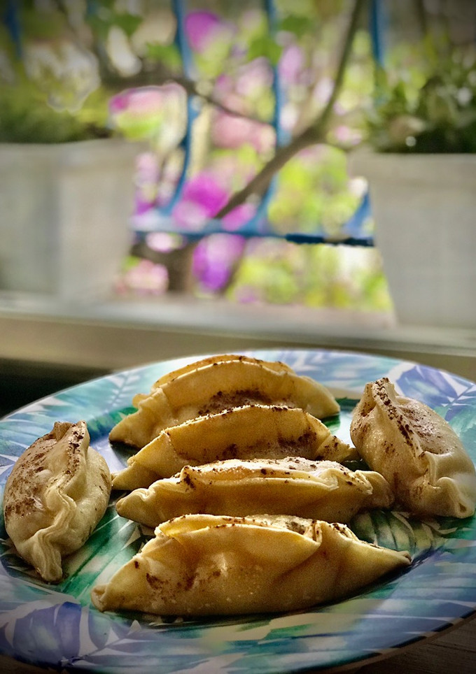 Una foto de Gyozas de melocotón