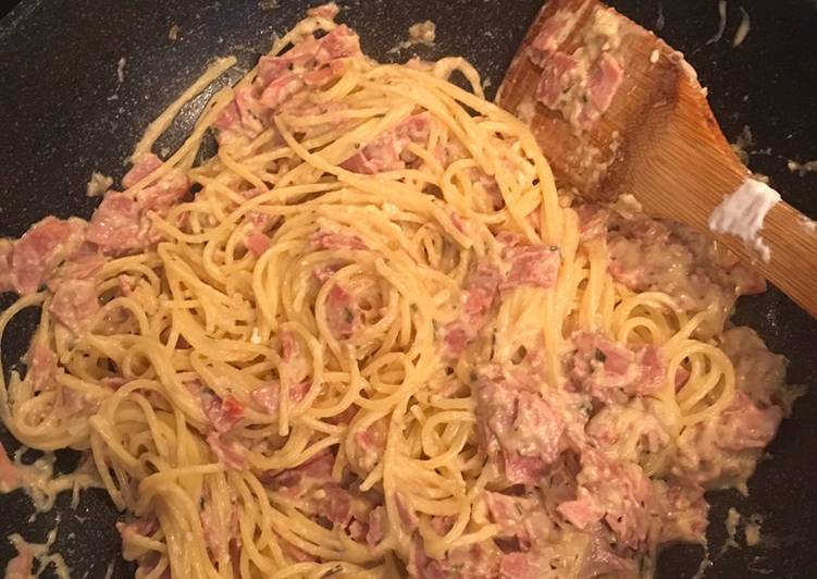 Resep Spaghetti Carbonara (Turkey Bacon) Anti Gagal