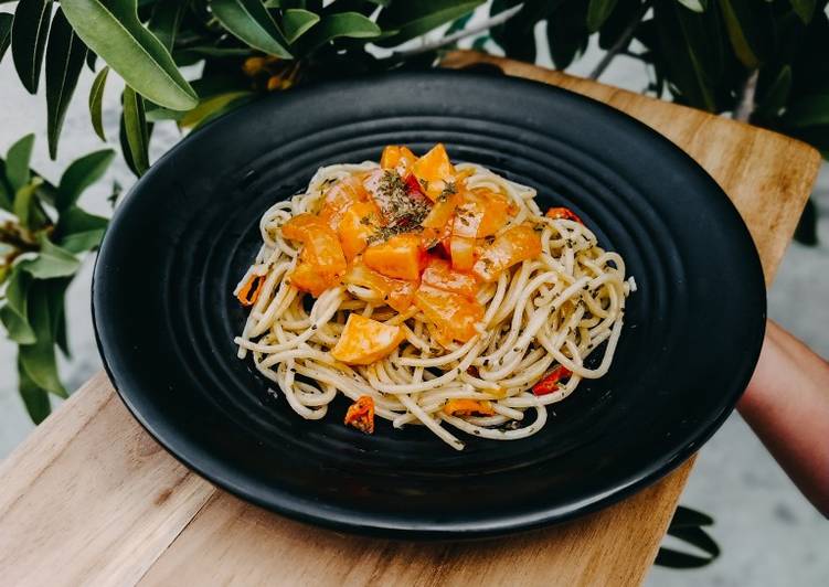 Bagaimana Membuat Spaghetti Aglio e-Olio with Shrimp Ball Sauce yang Enak