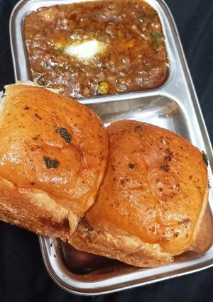 A picture of Street style pav bhaji.