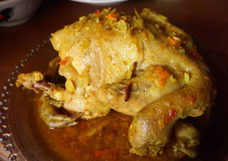Cara Gampang Menyiapkan Ayam betutu kuah dengan slow cooker yang Menggugah Selera