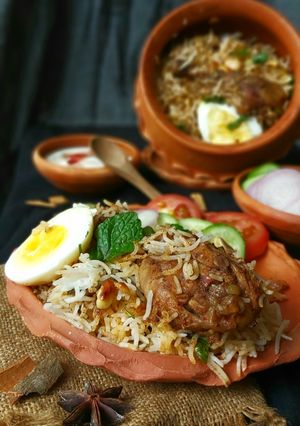 মালাবার চিকেন বিরিয়ানি (Malabar chicken biryani recipe in Bengali) রেসিপির প্রধান ছবি