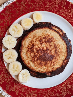 Una foto de Hotcakes saludables de banana y avena 🥞 sin balanza, sin harina, sin azúcar añadido ni edulcorante
