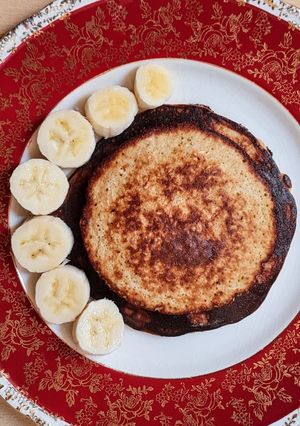 Una foto de Hotcakes saludables de banana y avena 🥞 sin balanza, sin harina, sin azúcar añadido ni edulcorante
