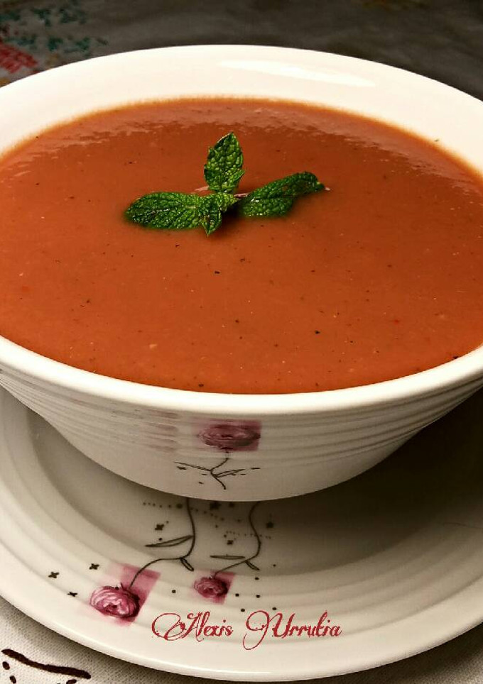 Una foto de Sopa fria gazpacha