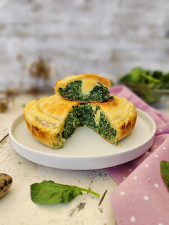 Foto di Torta Pasqualina con uova di quaglia