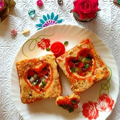 A picture of Bread Pizza Hearts.