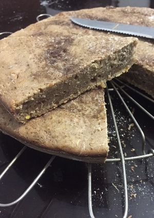 Una foto de Torta de mandarina con chocolate para el mate 😋♥️🍊