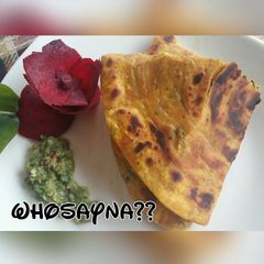 A picture of Whosayna’s Kadak Methi Paratha.