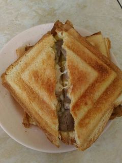 Foto resep Cheese and meat sandwich