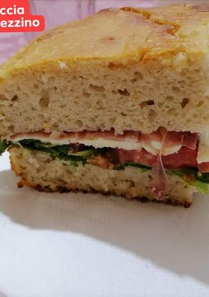 Foto di Focaccia tramezzino con lievito madre