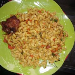 A picture of Stir fried vegetable macaroni.