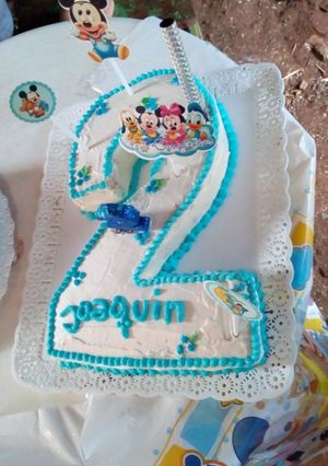 Una foto de Torta de número hecha de bizcochuelo casero