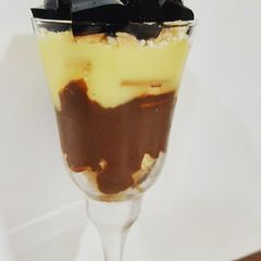 A picture of One pot dessert.