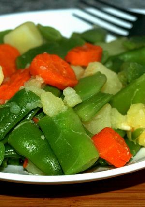 Una foto de Judías verdes con zanahoria y patata🍴