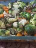 Repollito de Bruselas con verduras y pollo dulce