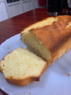 Una foto de Budín de limón sin leche
