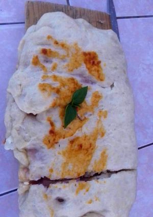 Una foto de Pizza rellena 🍕