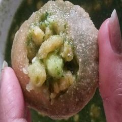 A picture of Pani Puri.