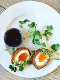 Thịt bọc trứng (Scotch egg)
