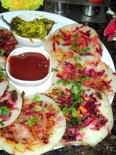 मिनी उत्तपम (Mini Uttapam recipe in Hindi) रेसिपी मुख्य फोटो