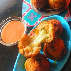 A picture of Poha cheesy balls.