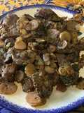 Bœuf sauté aux pickles de radis roses et persil