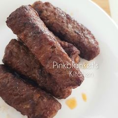 A picture of Balkan Cevapi (Cevapčići).