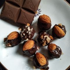 A picture of Dried fruit balls nutty affair.