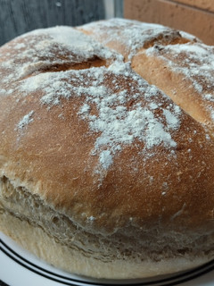 Una foto de Pan🥖🥐 relleno🍞 de brevas, maní y dulce de leche🍯🥛