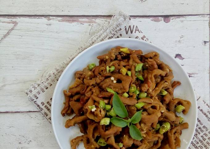 Bagaimana Menyiapkan Tumis Usus Ayam Pedas Manis yang Enak Banget