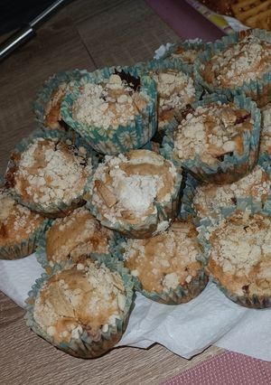 Epres, fehér csokis, morzsás muffin 😍🍓🍋 recept fotója
