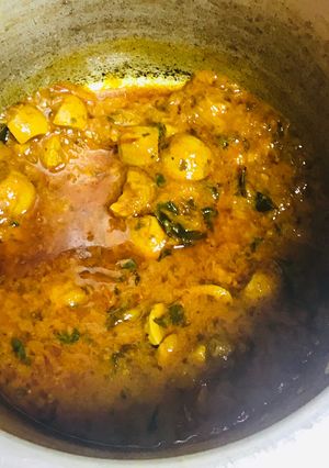 A picture of Mutton kidneys curry.