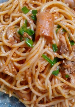 Hình của món Mì ý sốt cá mòi.